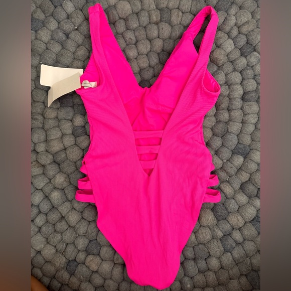 NWT Becca Swim Plunge Back One Piece Swimsuit (SZ M) - Picture 2 of 5